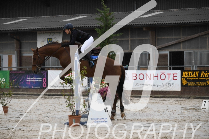 Larissa Zollinger_9443