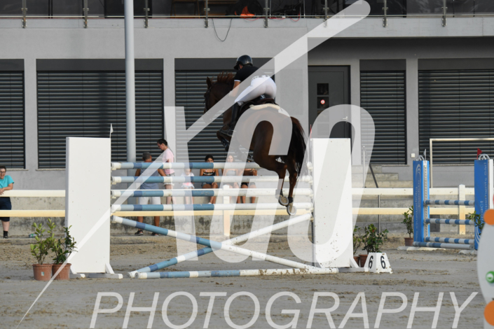 Laure Perrenoud_5692