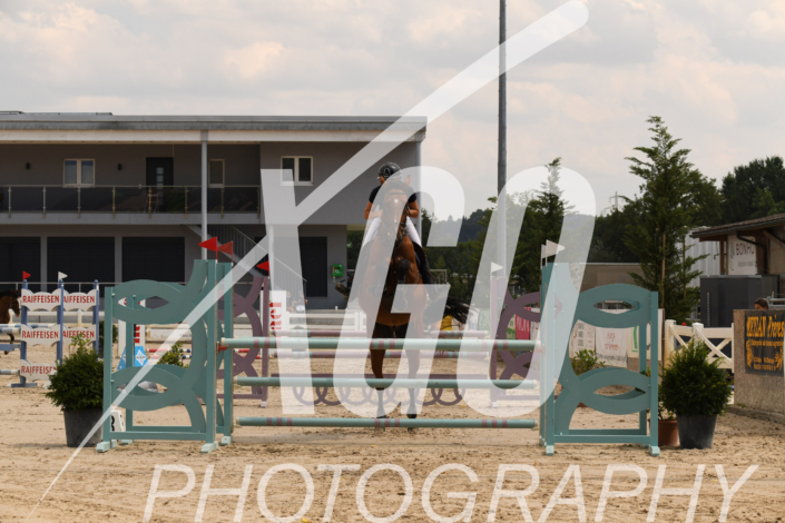 Laure Perrenoud_7351